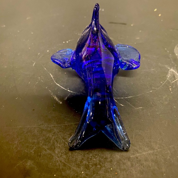 Hand Blown Cobalt Blue Art Glass Dolphin Paperweight - Picture 3 of 7